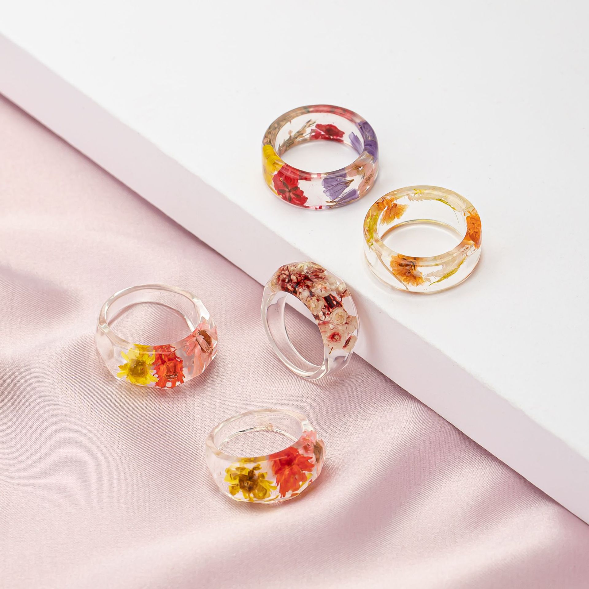 Resin Art Ring - Exquisite Minimalist Resin Daisy Dried Flower