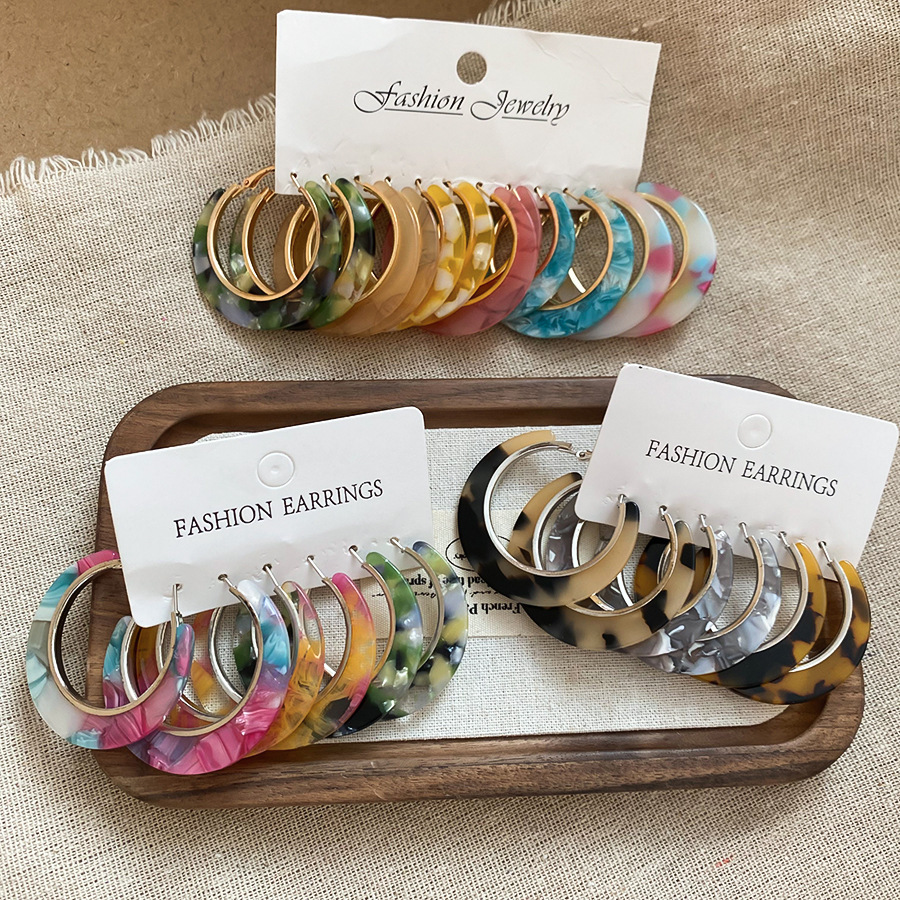 Fashion Big Circle Acrylic Ear - đánh giá và giá Resin Art Ring